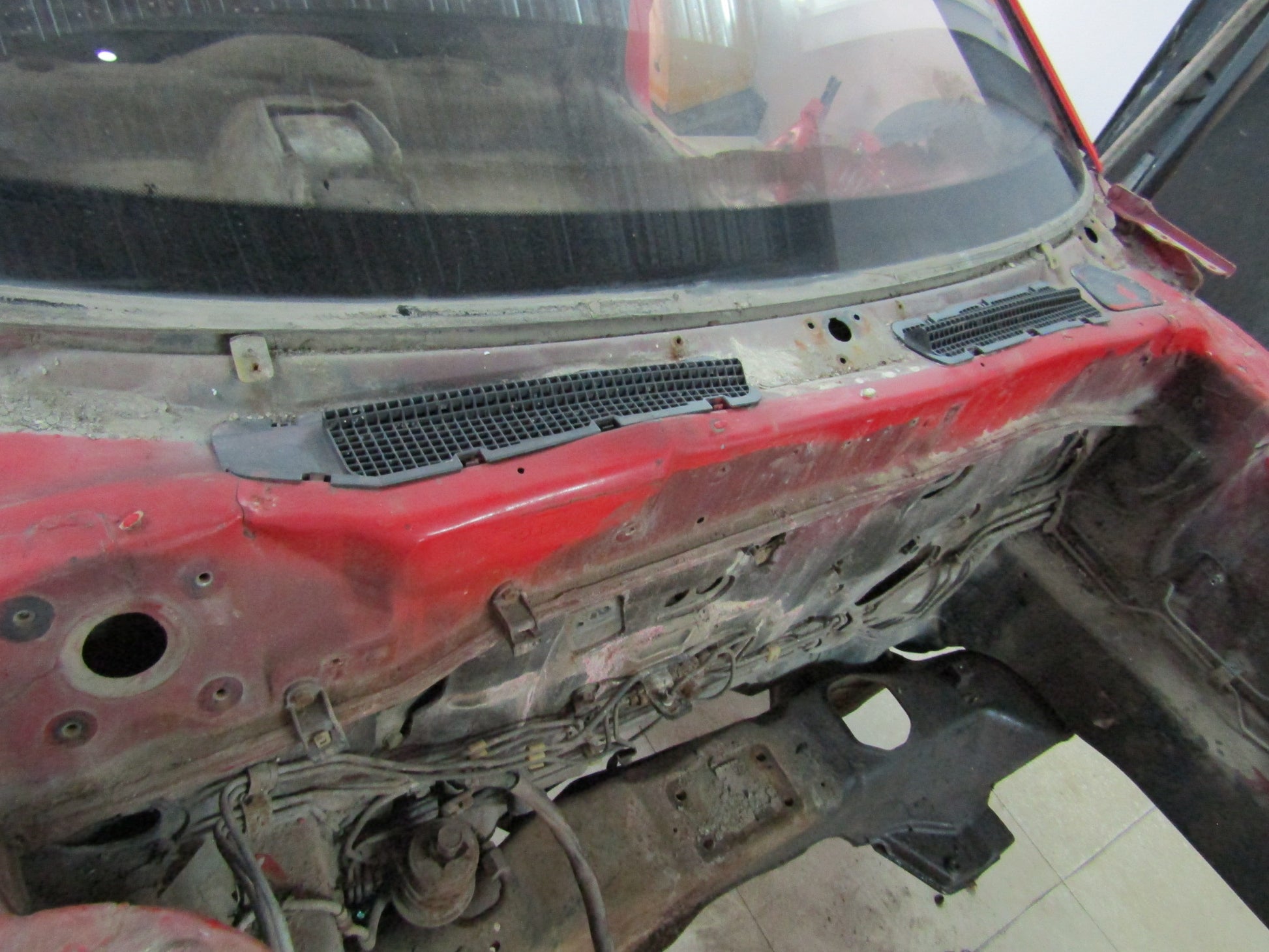 94 95 96 Mitsubishi 3000GT OEM Exterior Wiper Drain Cowl Vent