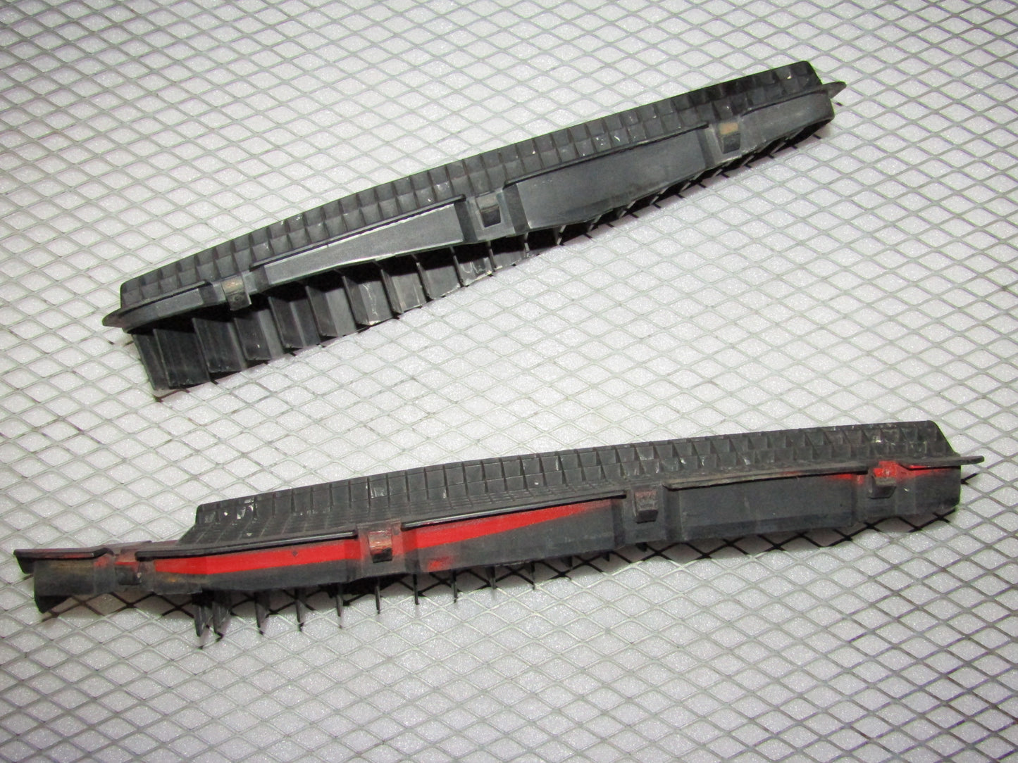 94 95 96 Mitsubishi 3000GT OEM Exterior Wiper Drain Cowl Vent