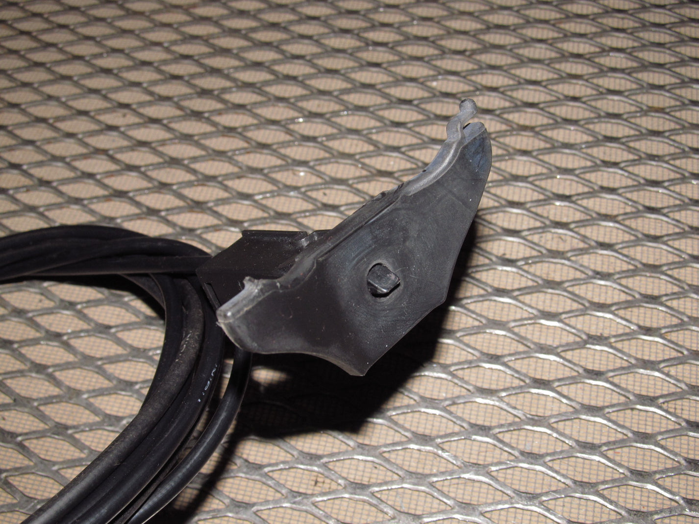 94 95 96 97 Mitsubishi 3000GT OEM Gas Door Cover Release Cable