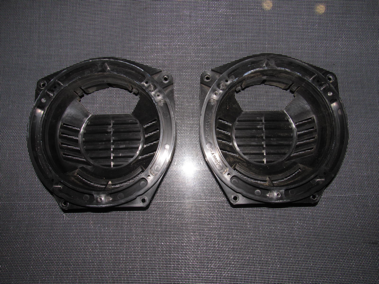 94-01 Acura Integra OEM Speaker Housing Mounting Bracket - Front Set