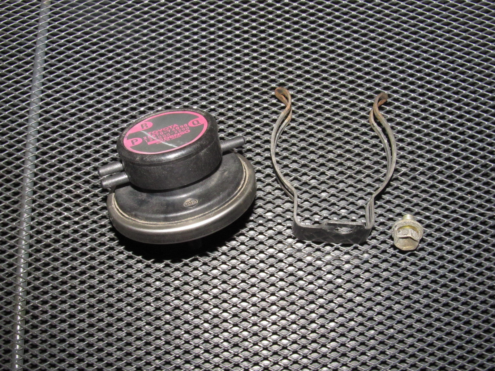 94 95 96 97 98 99 Toyota Celica 2.2L EGR Amplifier Valve 25870-74090