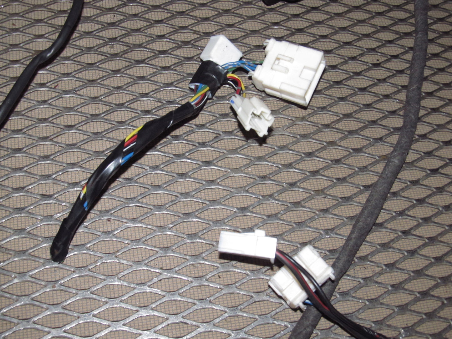 94 95 96 97 Mitsubishi 3000GT OEM Hatch Defroster Wiring Harness