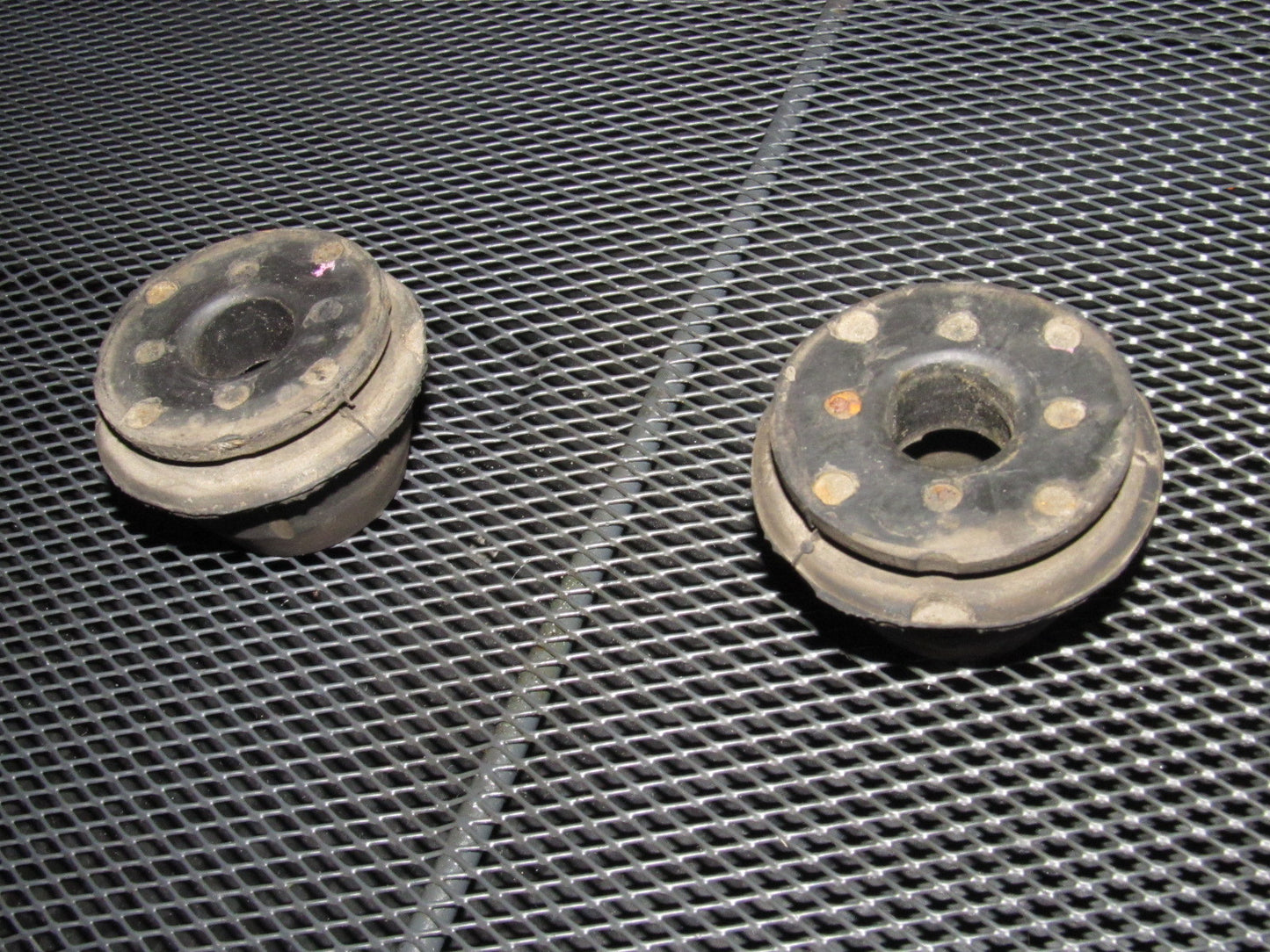 94 95 96 97 98 99 Toyota Celica OEM Lower Radiator Mounting Bushing