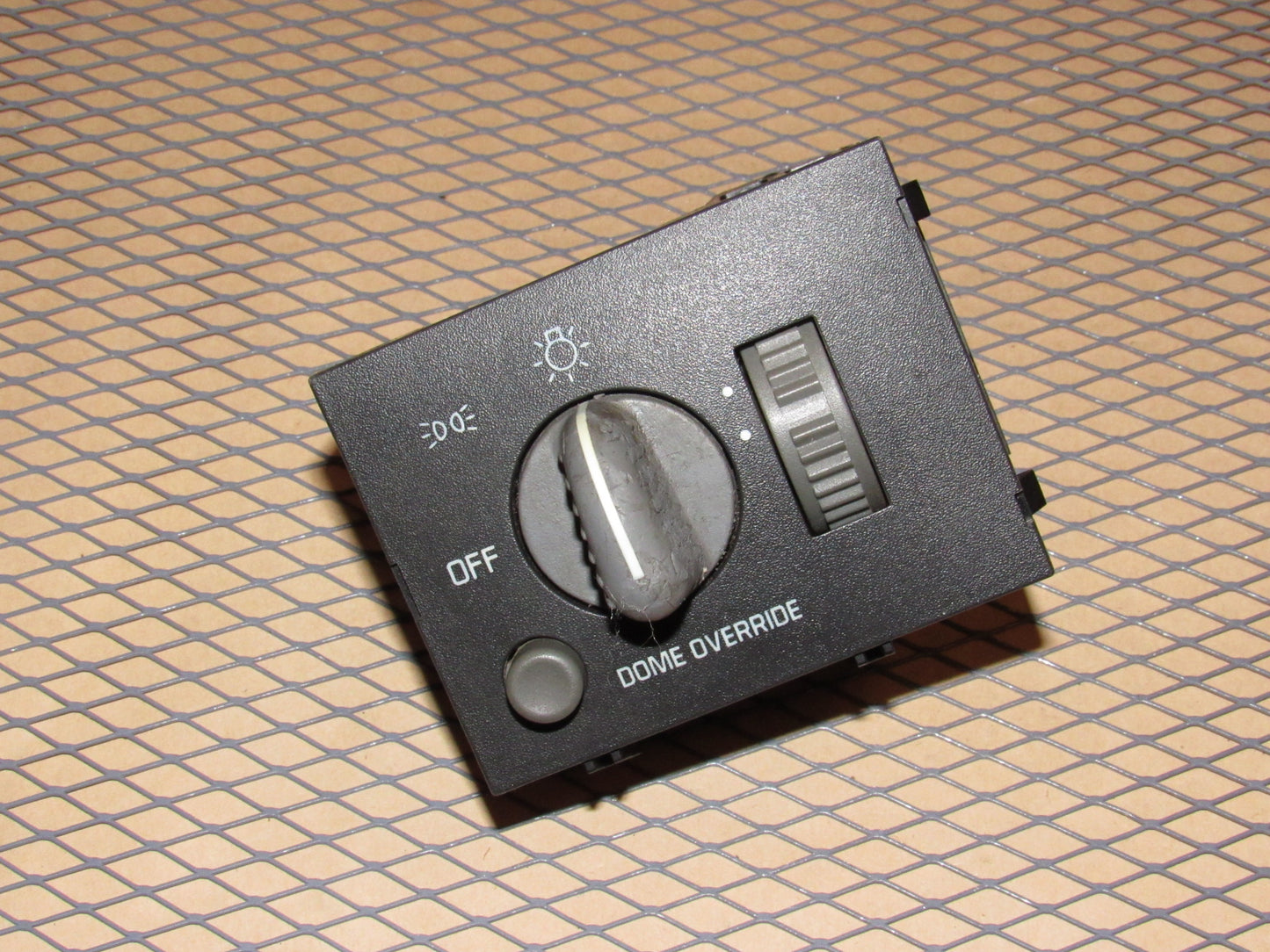 95 96 97 98 99 Chevrolet Suburban OEM Headlight & Dash Light illumination Dimmer Switch