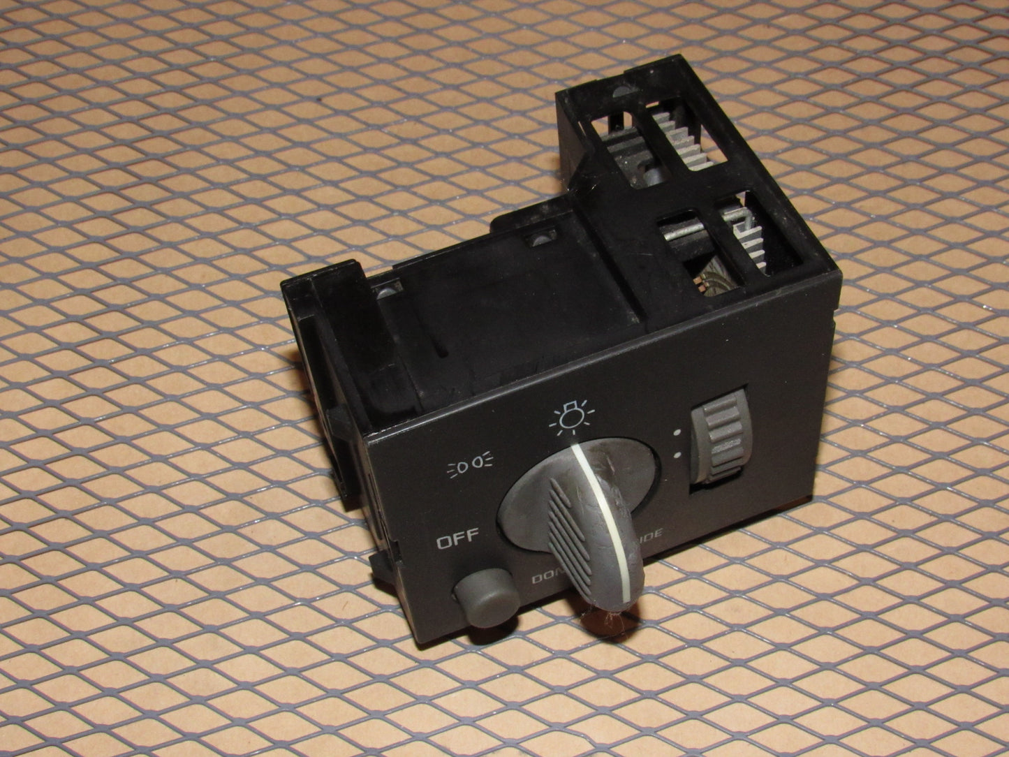 95 96 97 98 99 Chevrolet Suburban OEM Headlight & Dash Light illumination Dimmer Switch
