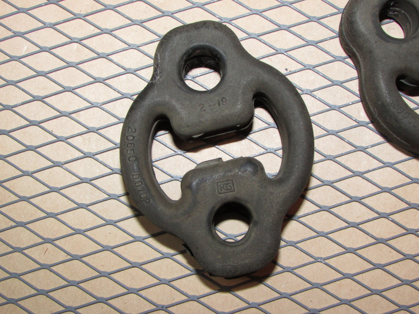 79 80 81 82 83 Datsun 280zx OEM Exhaust Muffler Rubber Hanger