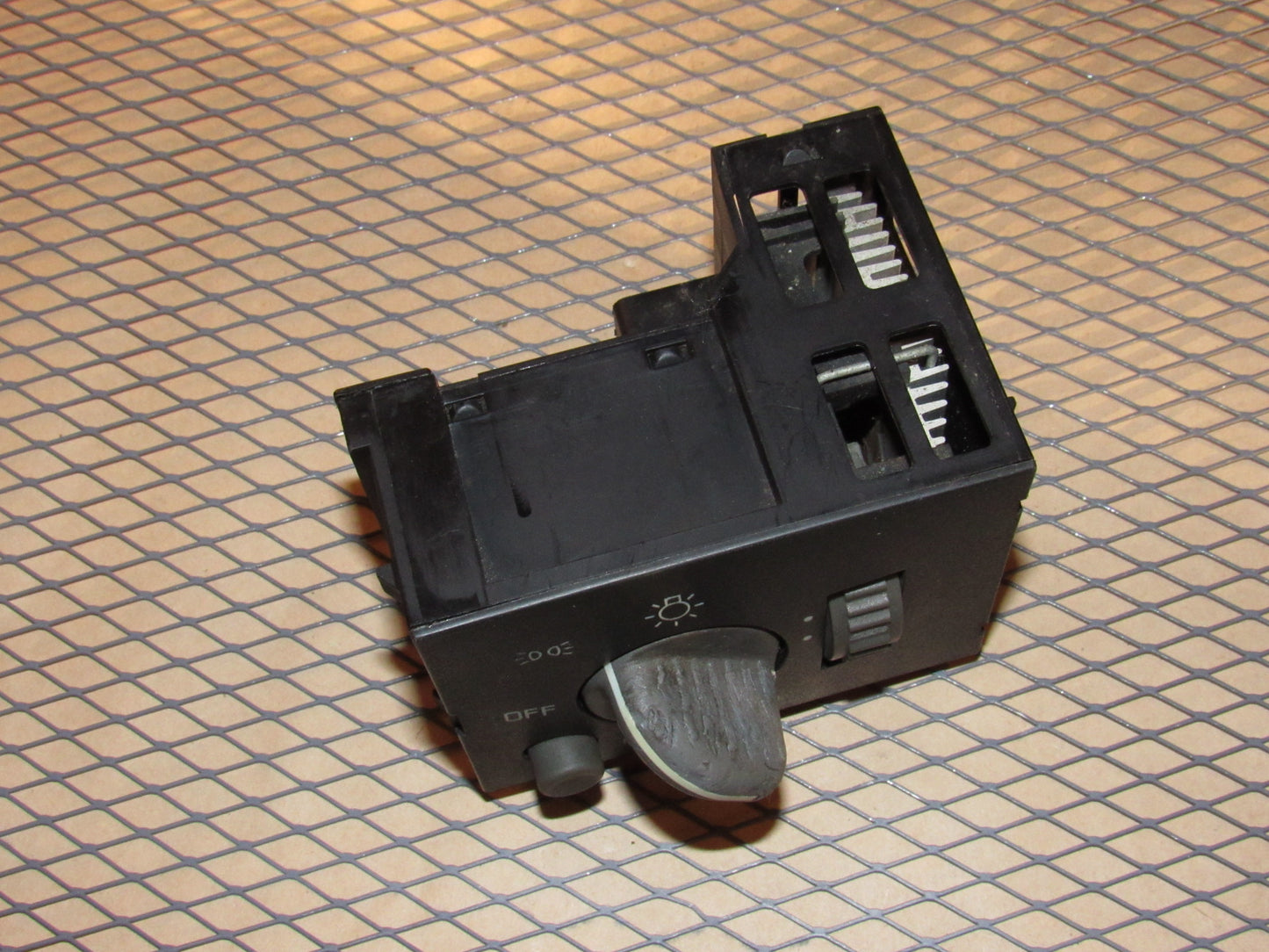 95 96 97 98 99 Chevrolet Suburban OEM Headlight & Dash Light illumination Dimmer Switch