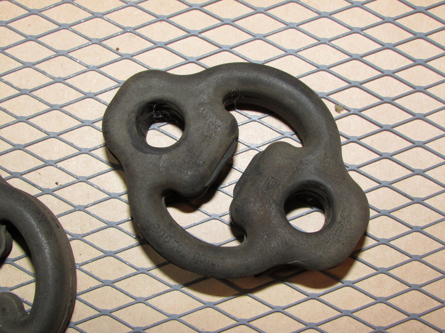 79 80 81 82 83 Datsun 280zx OEM Exhaust Muffler Rubber Hanger