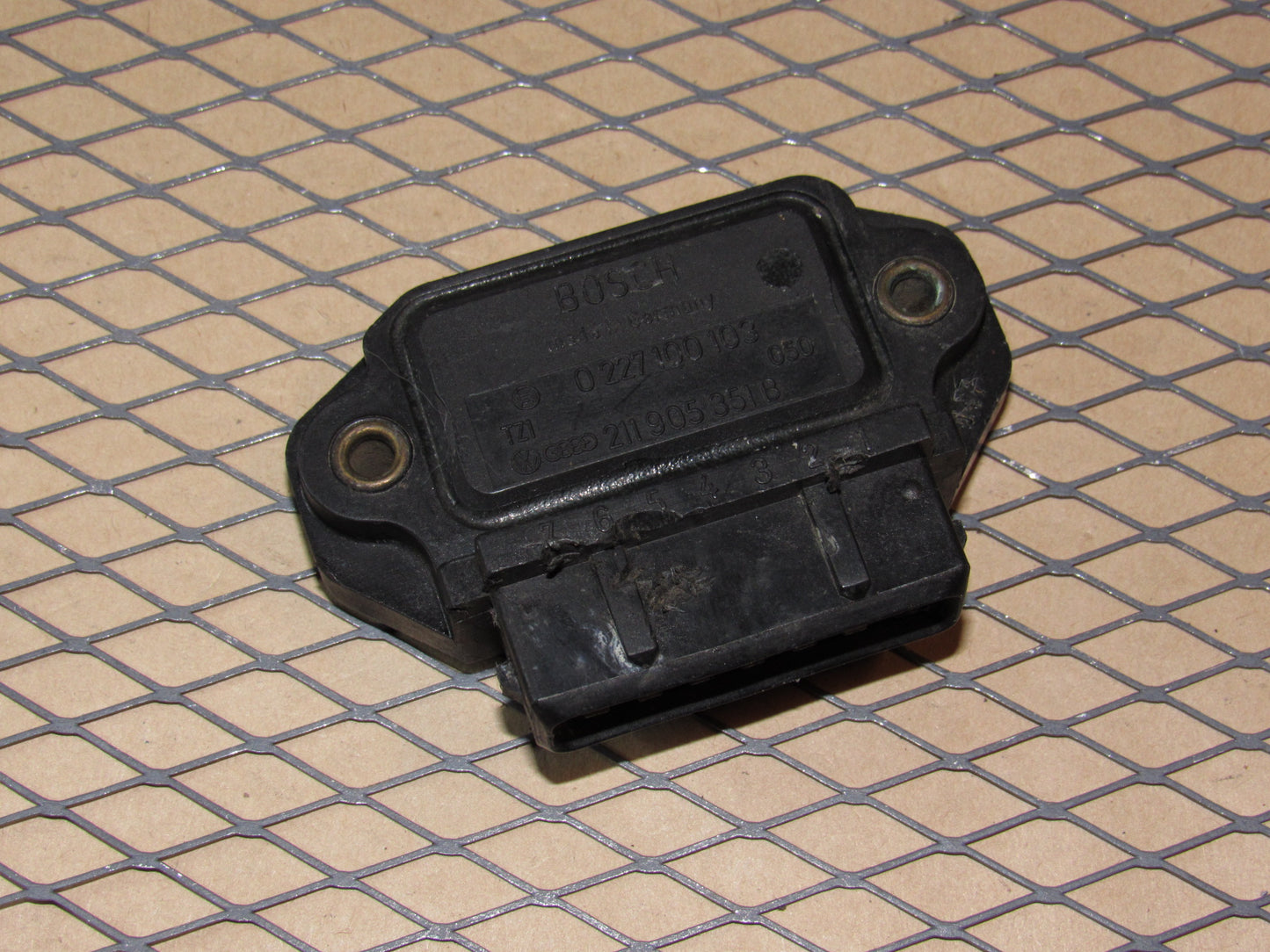 83-91 Volkswagen Vanagon OEM Ignition Control Module Igniter