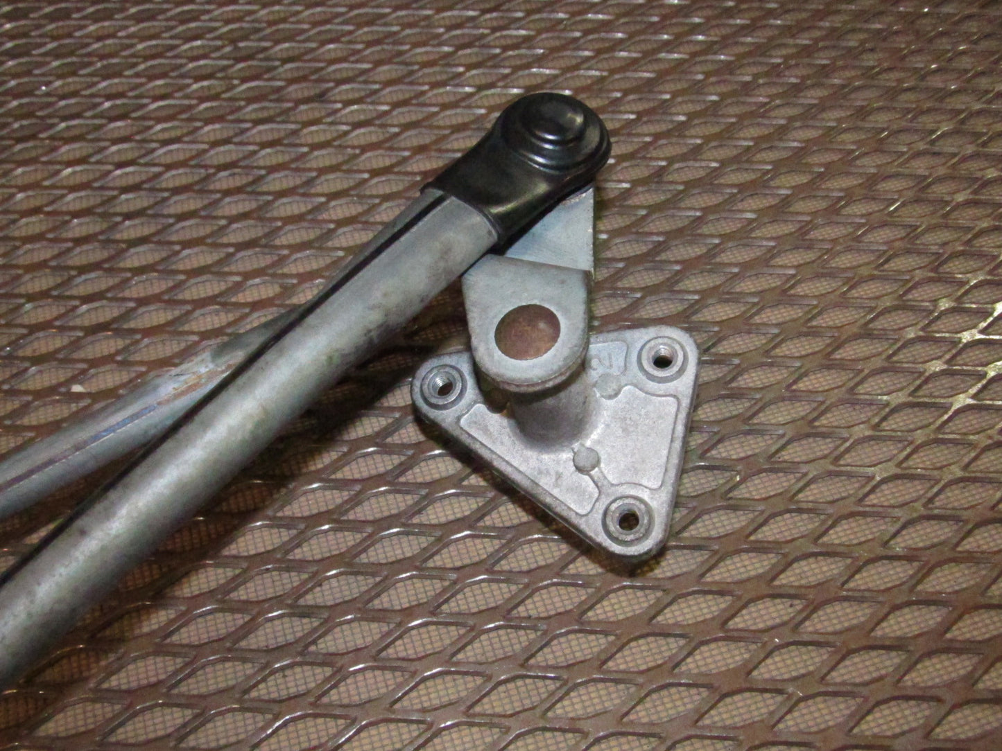 94 95 96 97 Mitsubishi 3000GT OEM Front Wiper Linkage