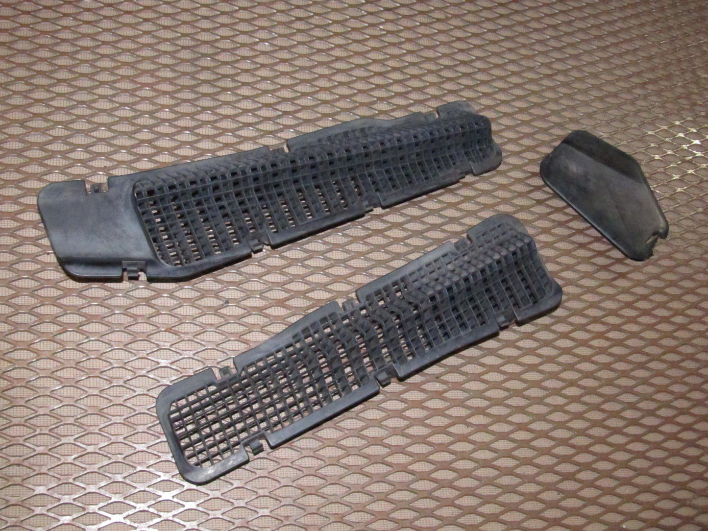 94 95 96 97 Mitsubishi 3000GT OEM Front Wiper Drain Vent Cowl Panel Cover