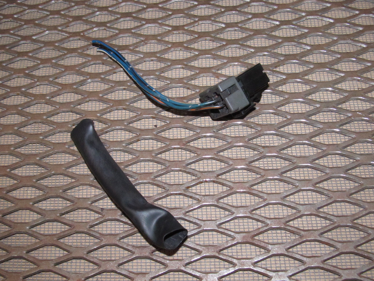 94 95 96 97 Mitsubishi 3000GT OEM Front Wiper Motor Pigtail Harness