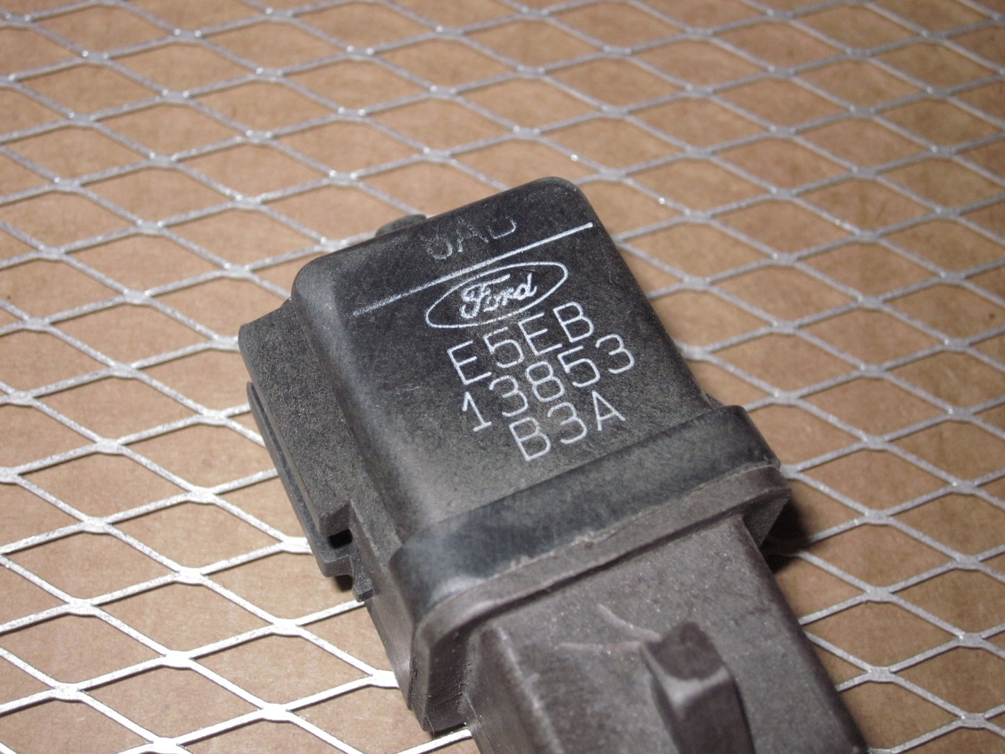 Ford Relay E5EB 13853 B3A