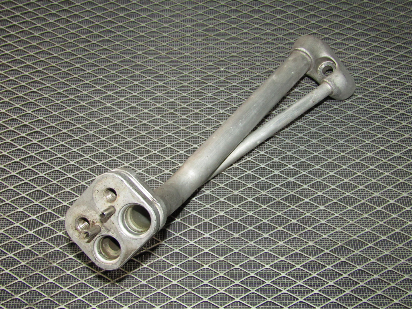 92 93 94 95 BMW 325 OEM A/C Evaporator Core Firewall Fitting Line