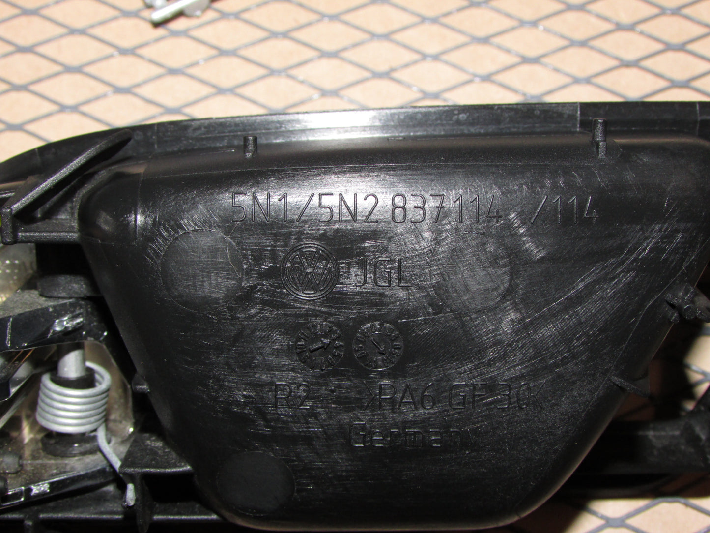 09-16 Volkswagen Tiguan OEM Front Interior Door Handle - Right