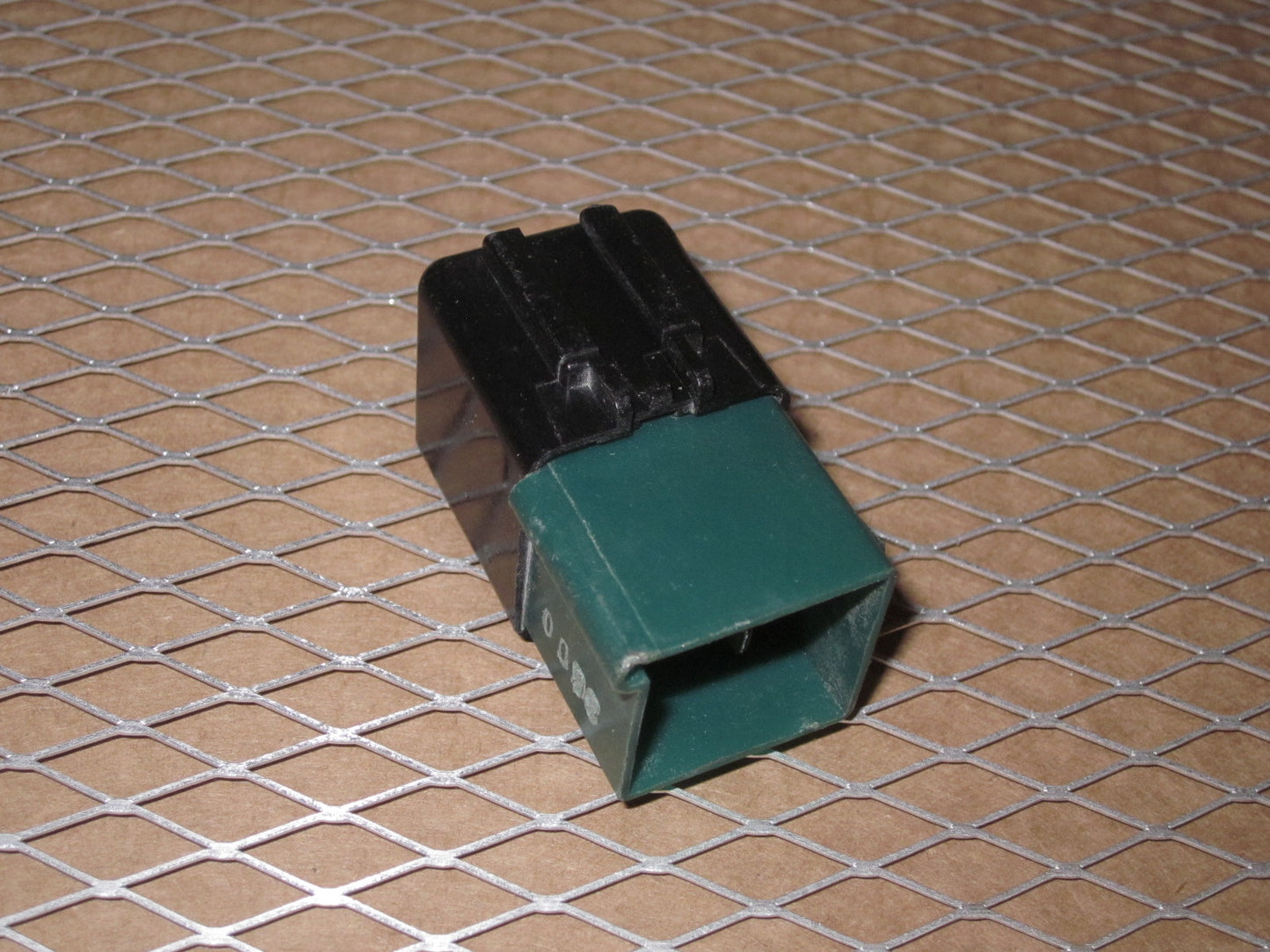 Ford Relay E4DB 13853 A2A