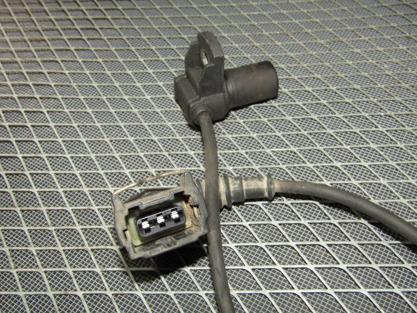 92 93 94 95 BMW 325 OEM Camshaft Cam Angle Sensor