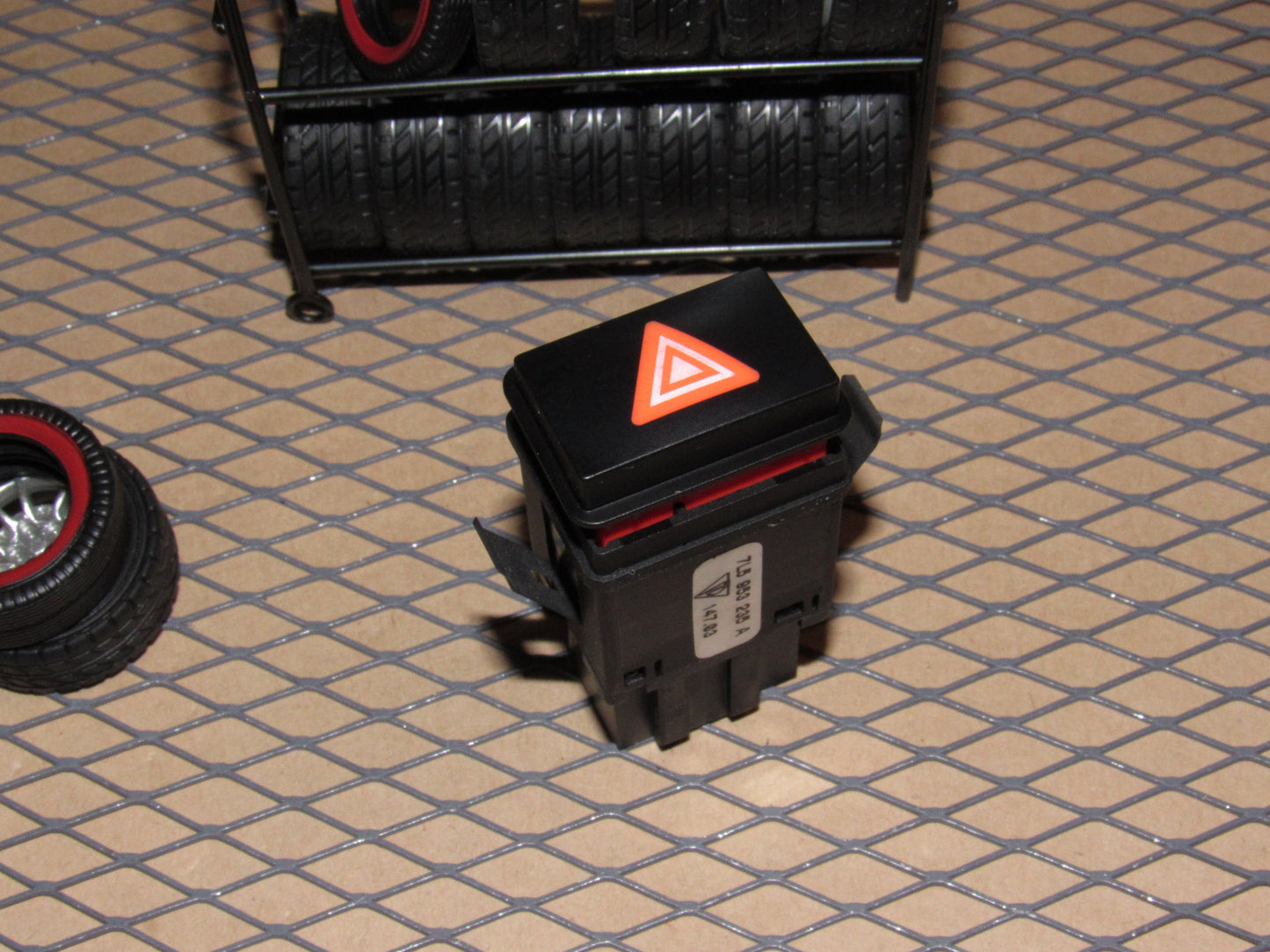 03 04 05 06 07 08 09 10 Porsche Cayenne OEM Hazard Light Switch