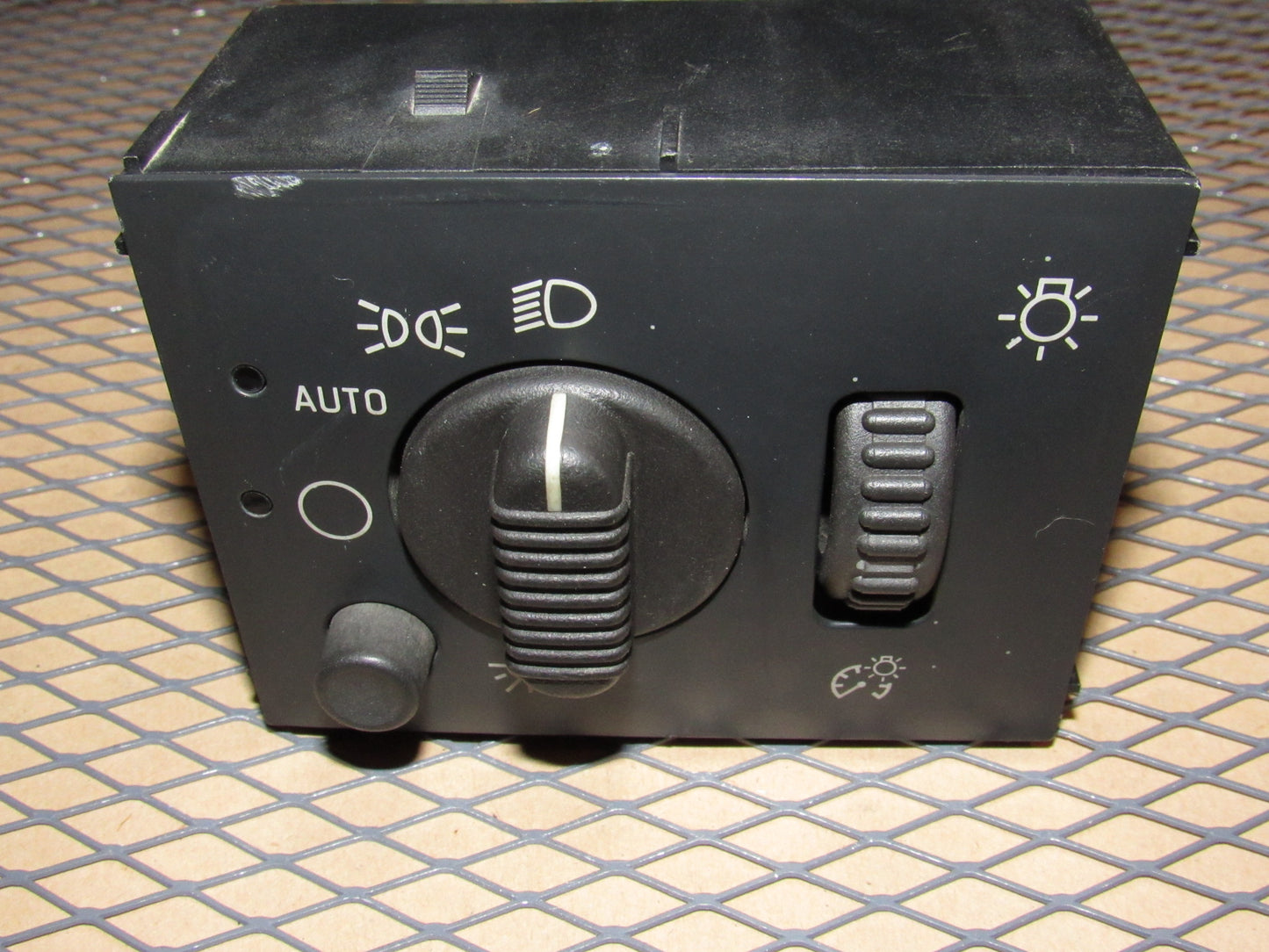 03 04 05 06 Chevrolet Suburban OEM Headlight & Dash Light illumination Dimmer Switch