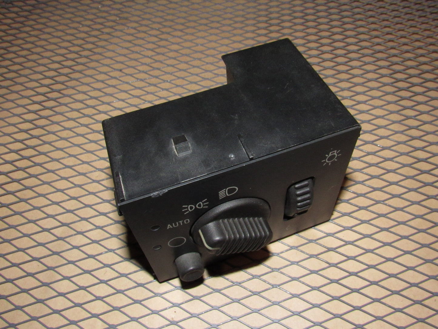 03 04 05 06 Chevrolet Suburban OEM Headlight & Dash Light illumination Dimmer Switch
