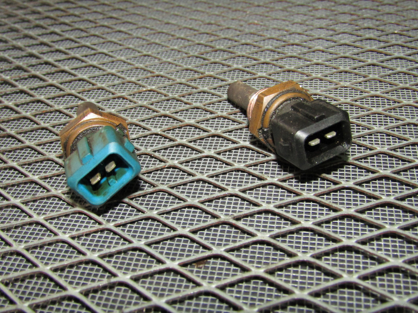 92 93 94 95 BMW 325 OEM Engine Coolant Temperature Sensor