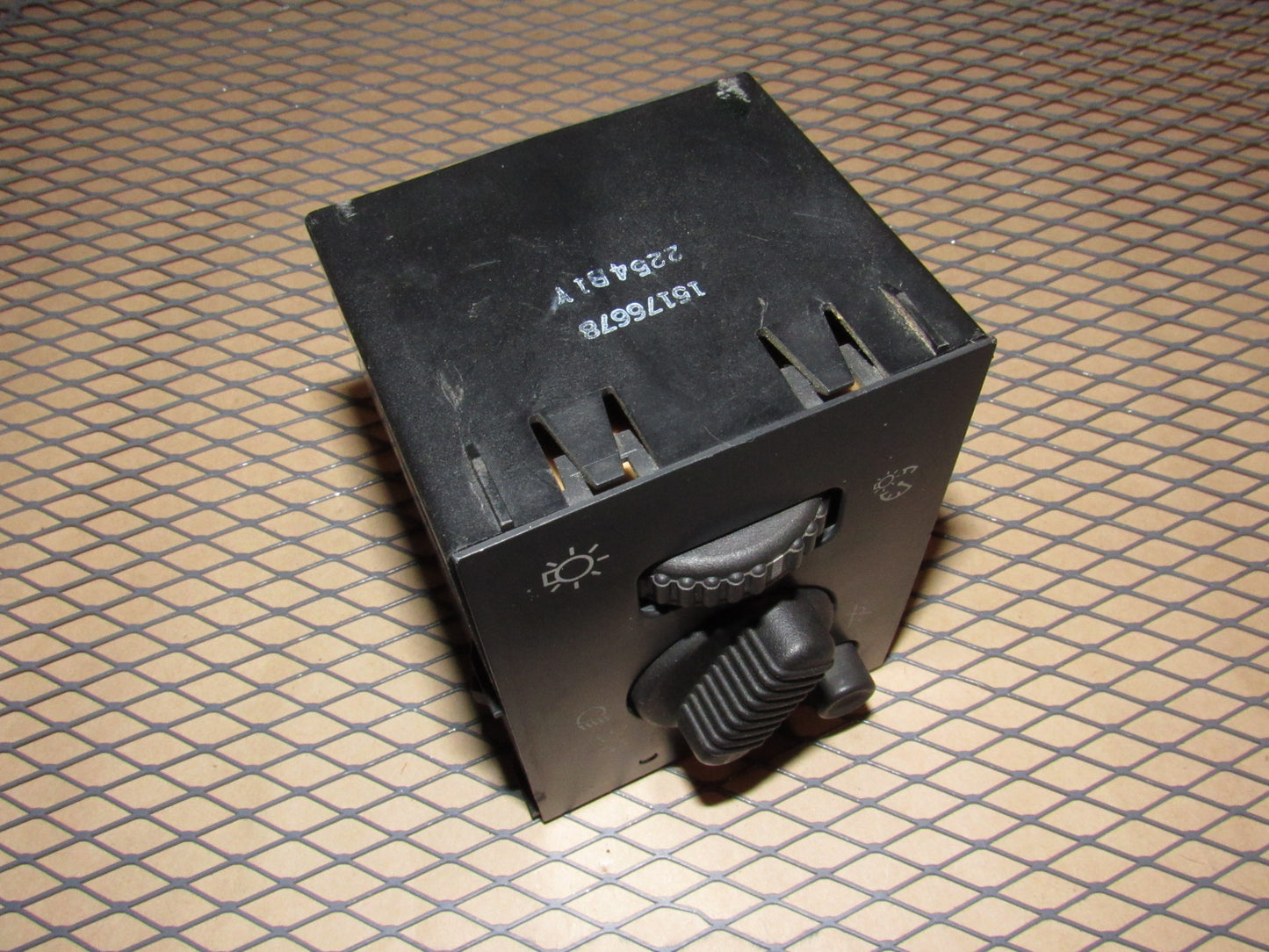 03 04 05 06 Chevrolet Suburban OEM Headlight & Dash Light illumination Dimmer Switch