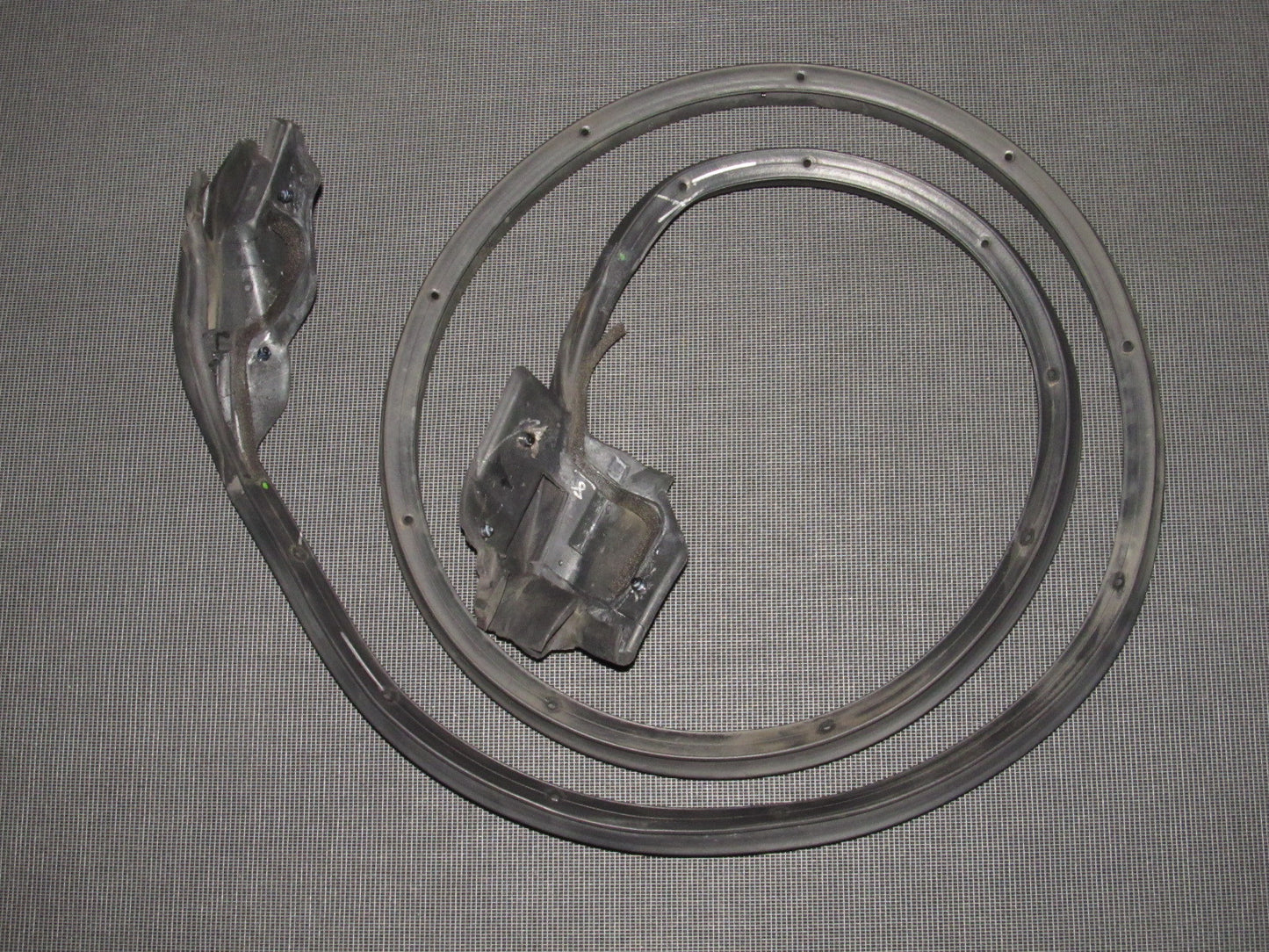 94 95 96 97 98 99 Toyota Celica Convertible Door Weather Stripping Rubber Seal - Left