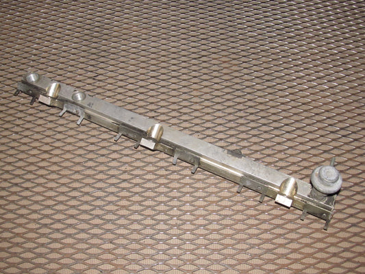 86 87 88 Toyota Supra OEM Fuel Rail & Regulator