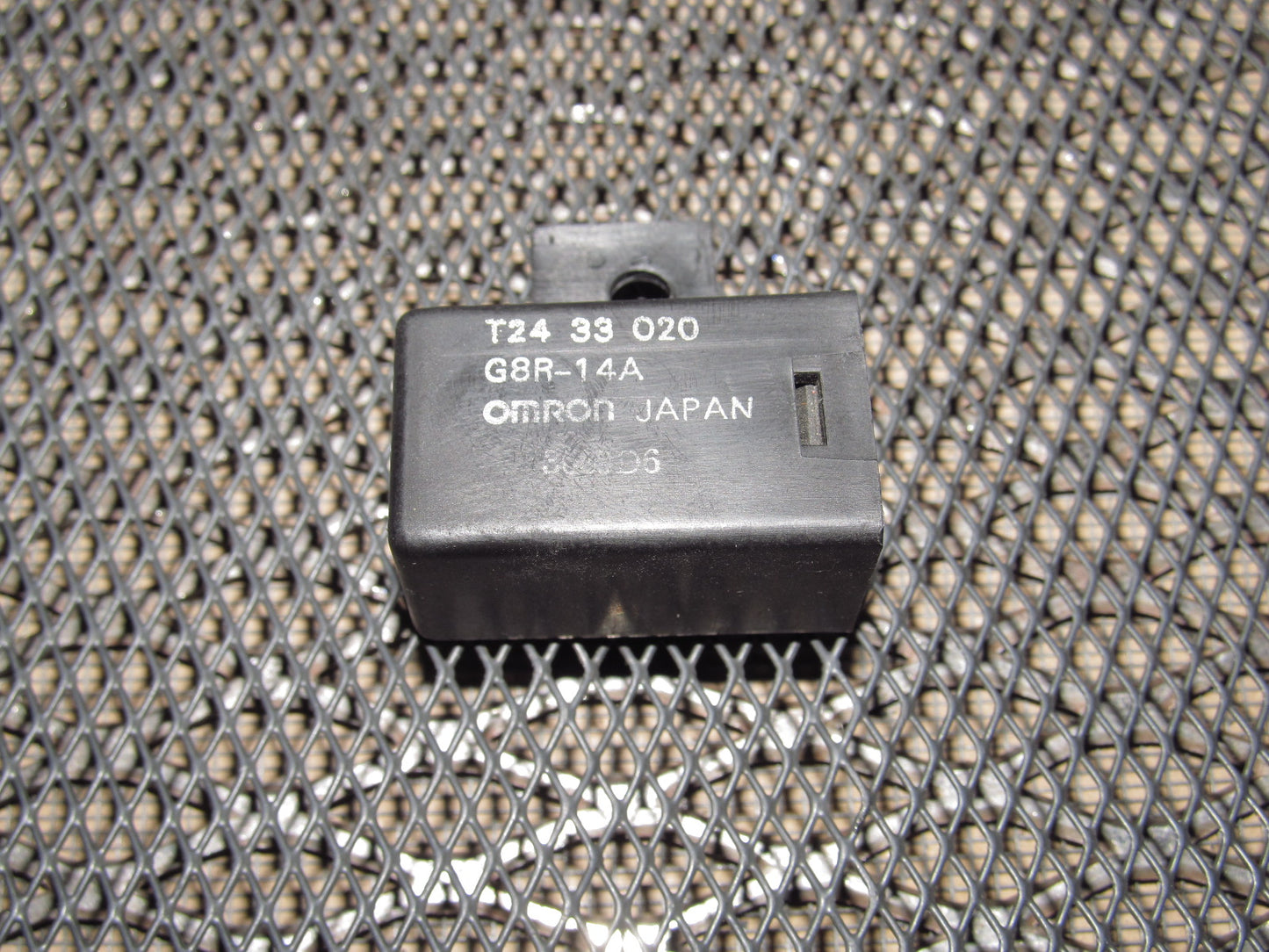 89 90 91 Mazda RX7 OEM Relay T24 33 020