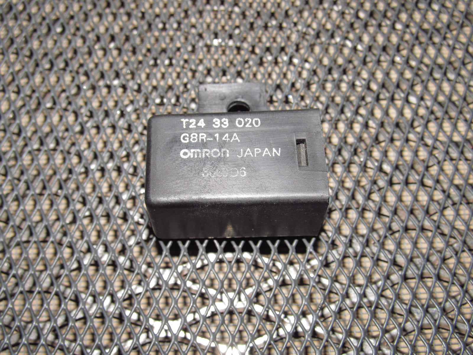 89 90 91 Mazda RX7 OEM Relay T24 33 020