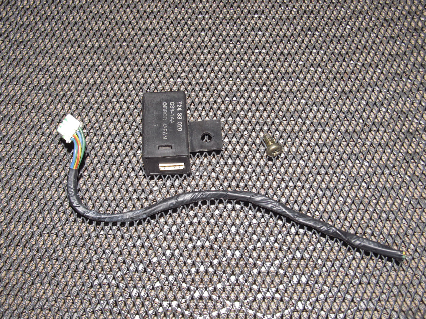89 90 91 Mazda RX7 OEM Relay T24 33 020