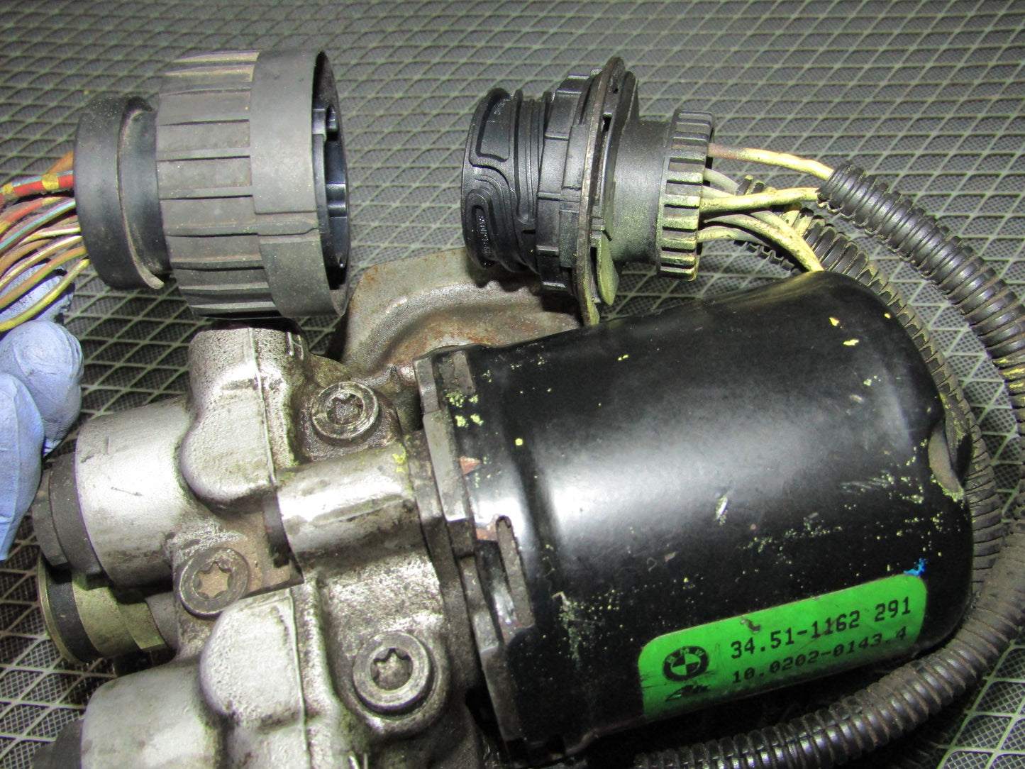 92 93 94 95 BMW 325 OEM ABS Motor Actuator Pigtail Harness