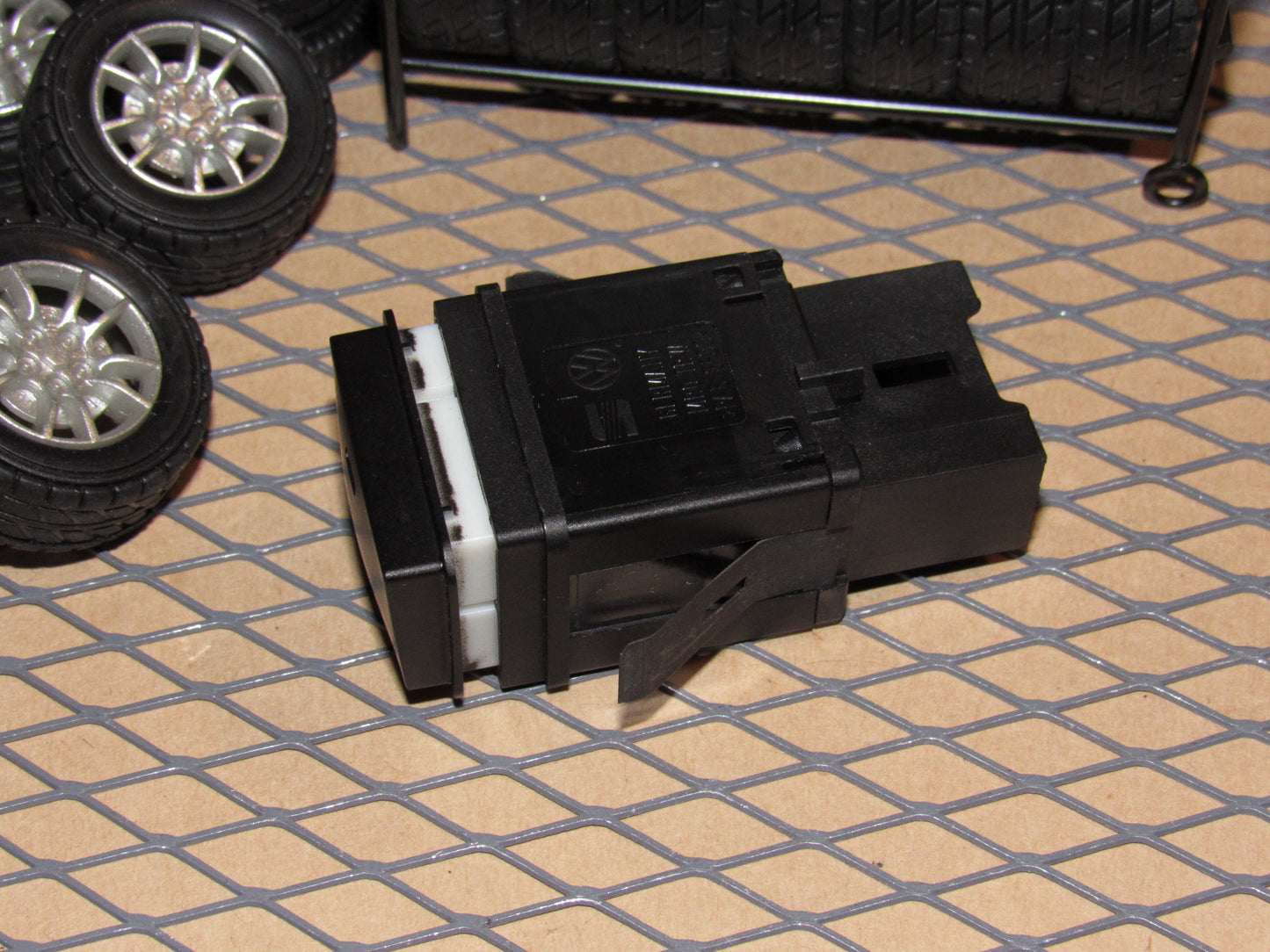 03 04 05 06 07 08 09 10 Porsche Cayenne OEM PSM On Off Switch