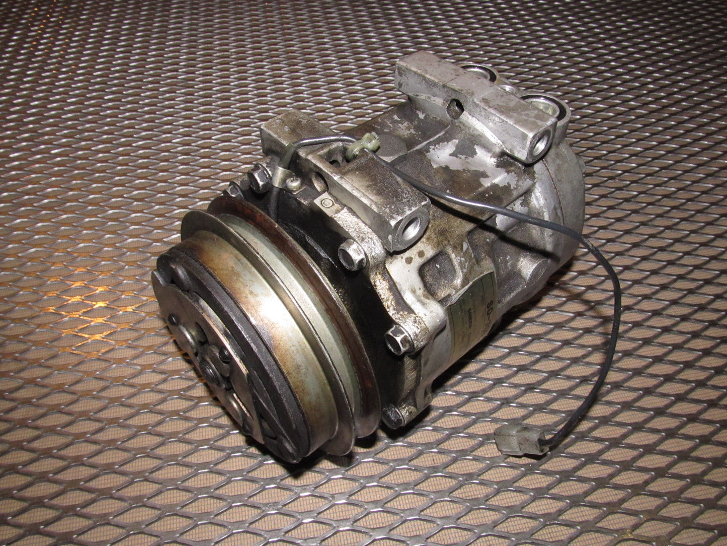 86 87 88 Mazda RX7 OEM A/C Compressor & Clutch