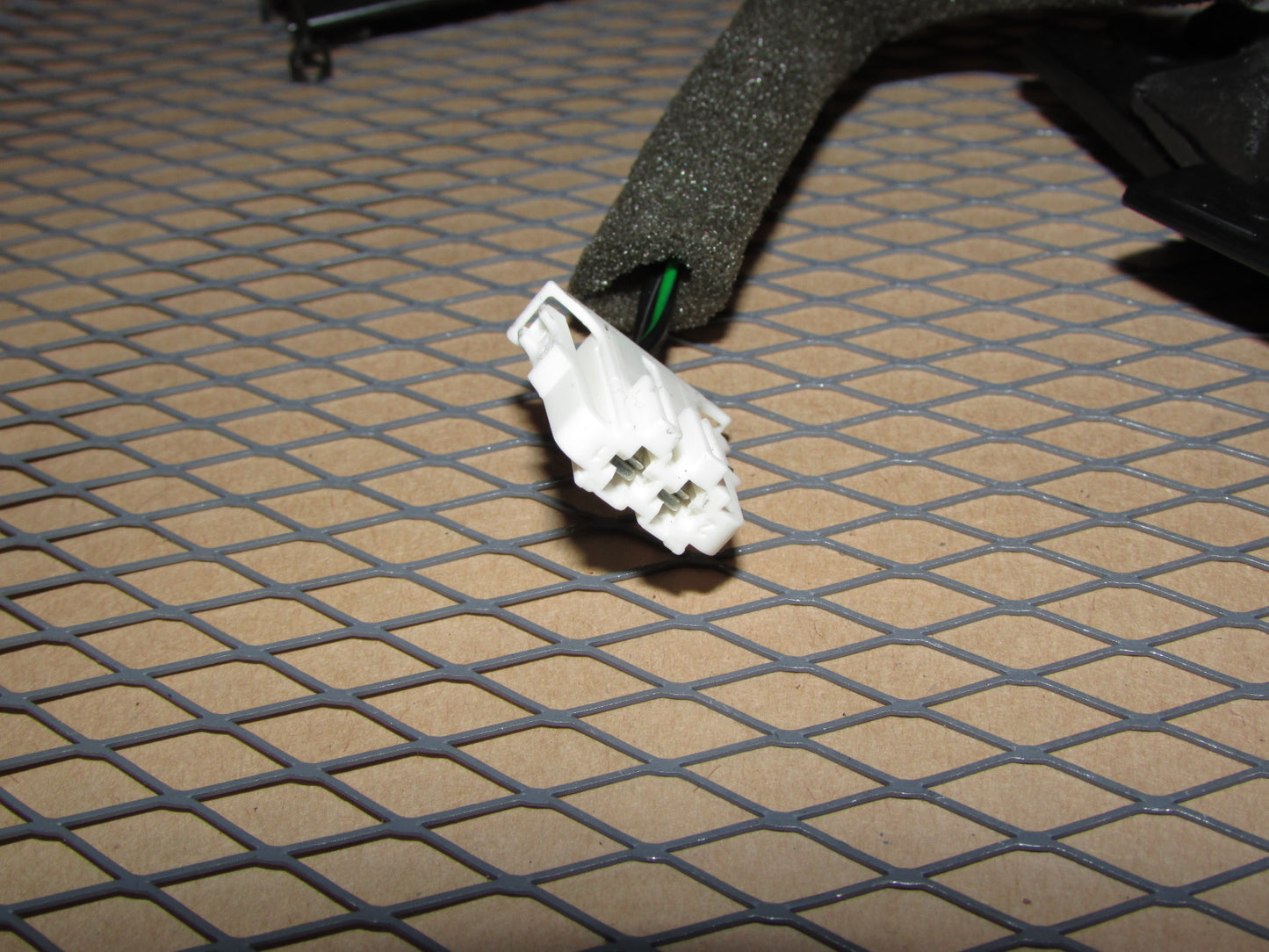 99-05 Volkswagen Passat OEM Front Interior Tweeter Speaker & Cover Trim - Right