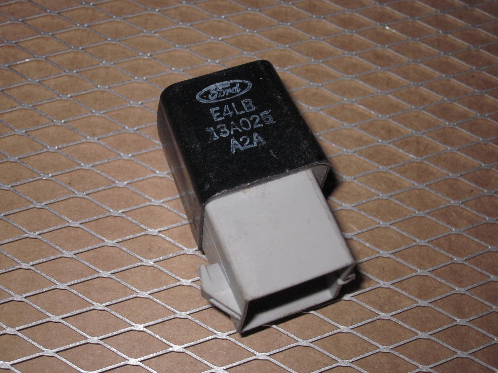 Ford Relay E4LB 13A025 A2A