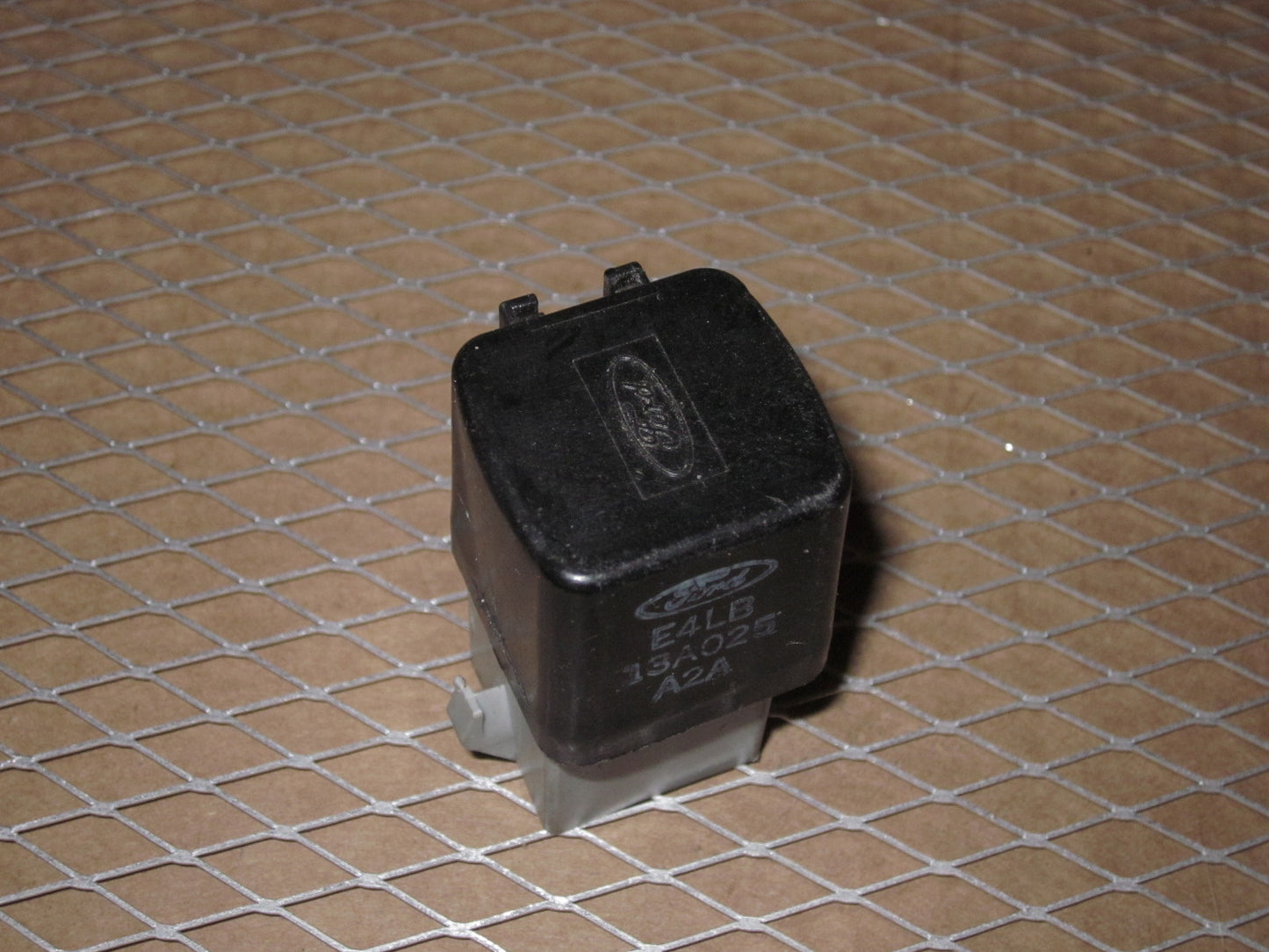 Ford Relay E4LB 13A025 A2A