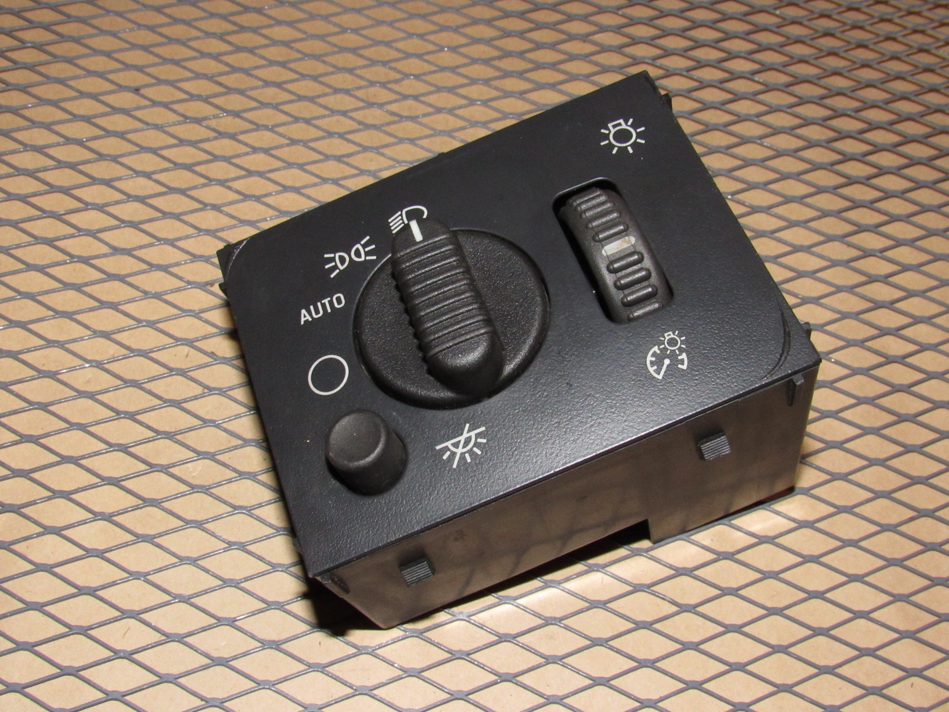 03 04 05 06 Chevrolet Tahoe OEM Headlight & Dash Light illumination Dimmer Switch