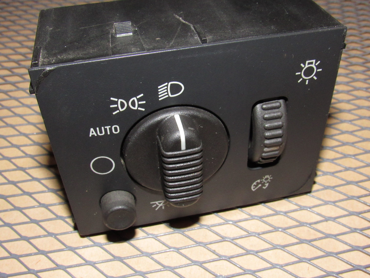 03 04 05 06 Chevrolet Tahoe OEM Headlight & Dash Light illumination Dimmer Switch