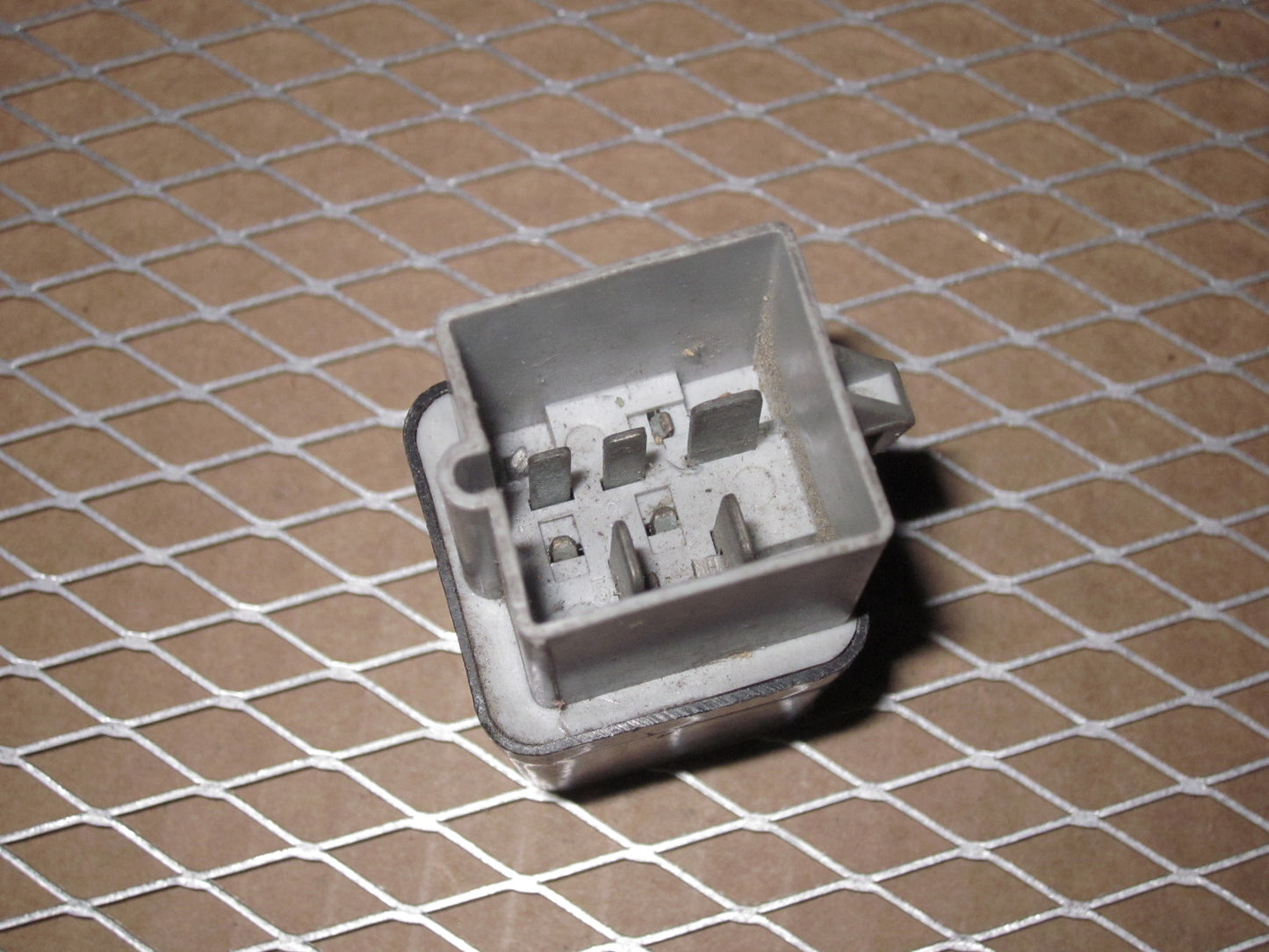 Ford Relay E4LB 13A025 A2A