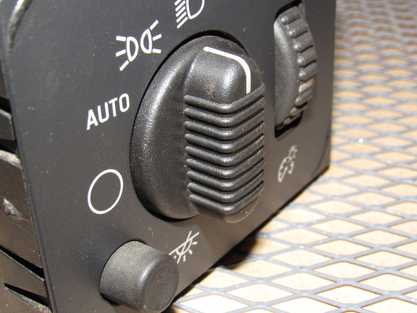 03 04 05 06 Chevrolet Tahoe OEM Headlight & Dash Light illumination Dimmer Switch