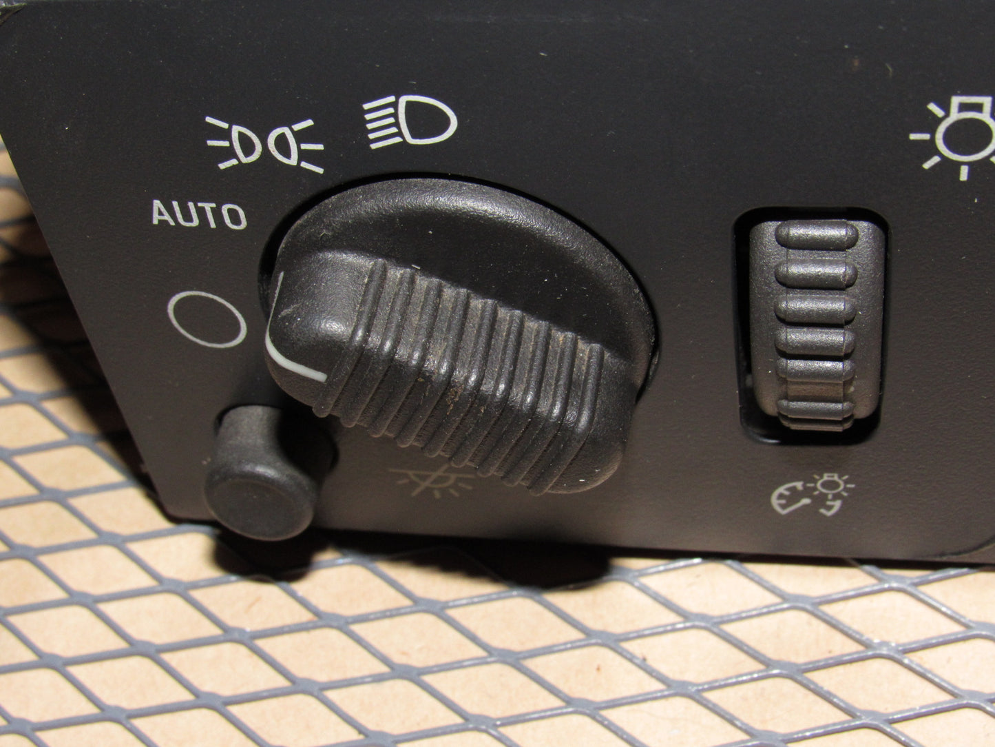 03 04 05 06 Chevrolet Tahoe OEM Headlight & Dash Light illumination Dimmer Switch