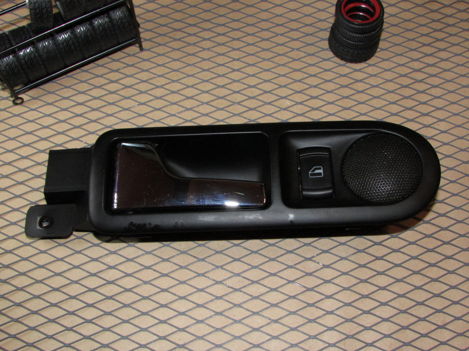 99 00 01 02 03 04 05 Volkswagen Passat OEM Rear Interior Door Handle - Left