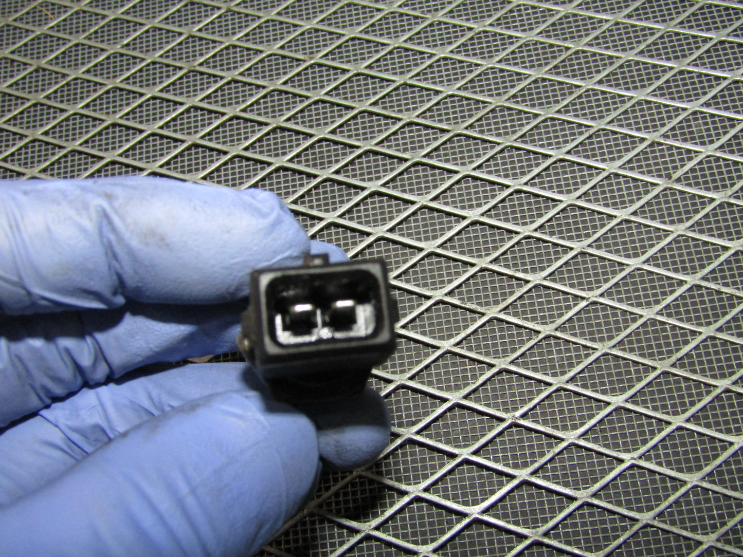 92 93 94 95 BMW 325 OEM Intake Manifold Air Temperature Sensor