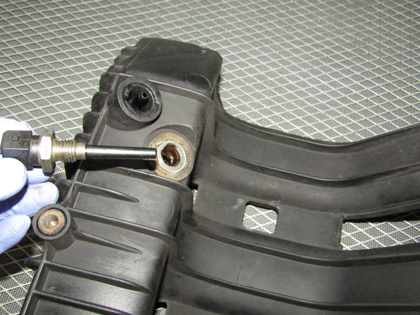 92 93 94 95 BMW 325 OEM Intake Manifold Air Temperature Sensor