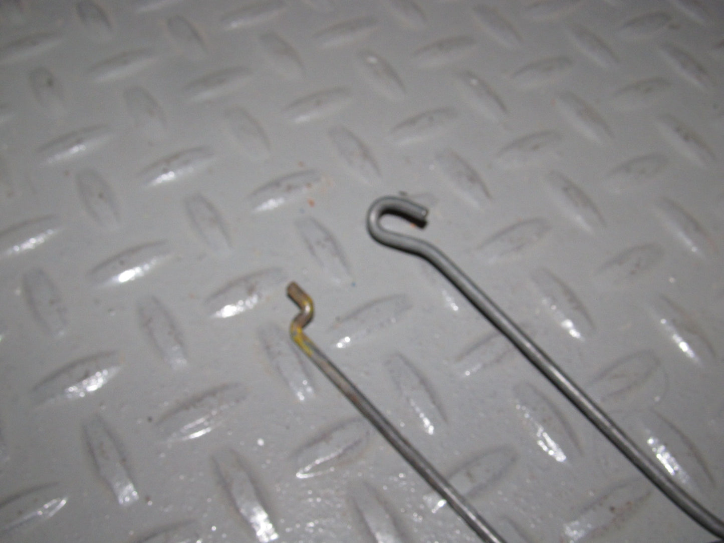 88 89 90 91 Honda Civic Sedan Front Door Latch Handle Linkage Rod - Right