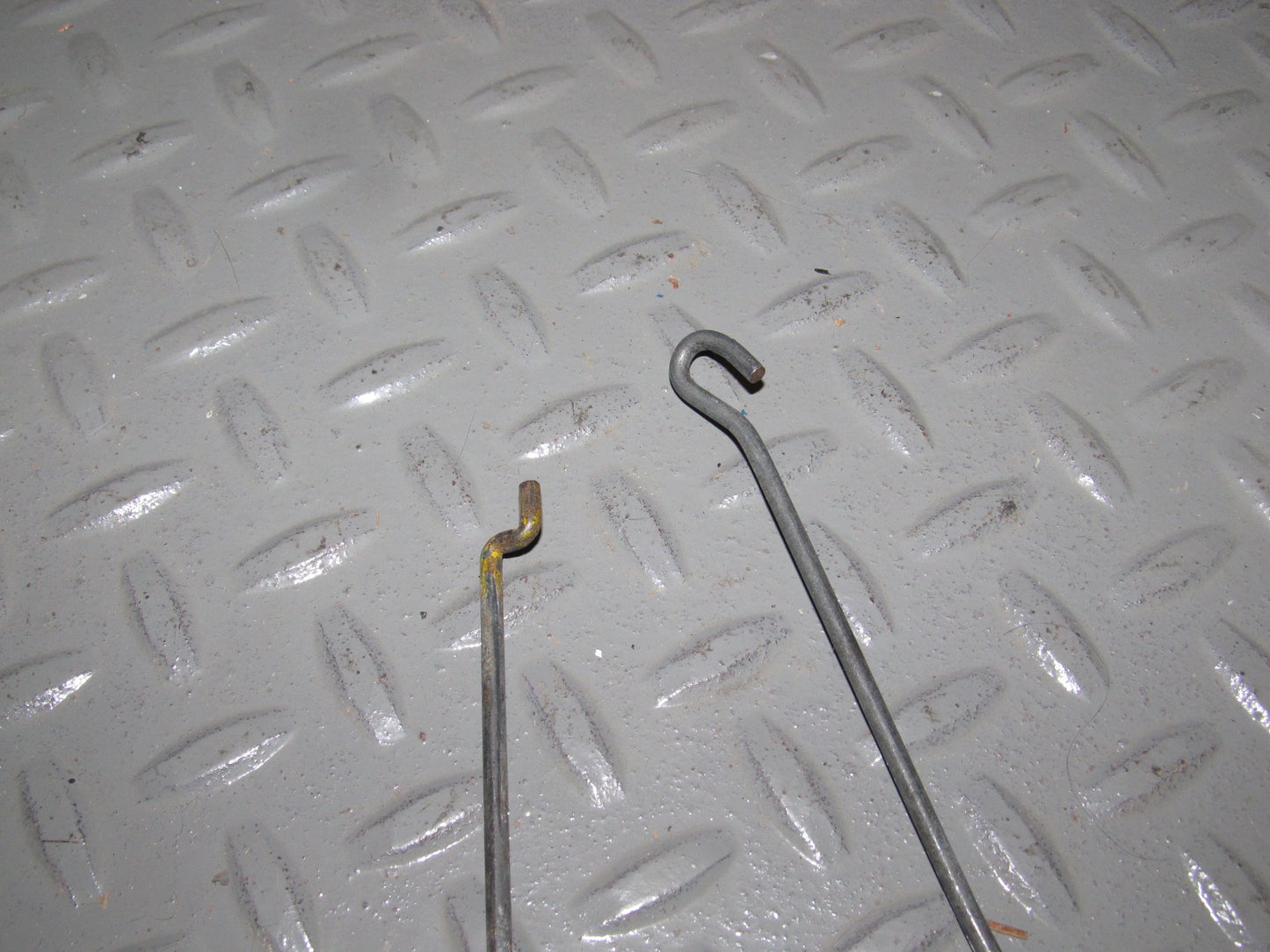 88 89 90 91 Honda Civic Sedan Front Door Latch Handle Linkage Rod - Right