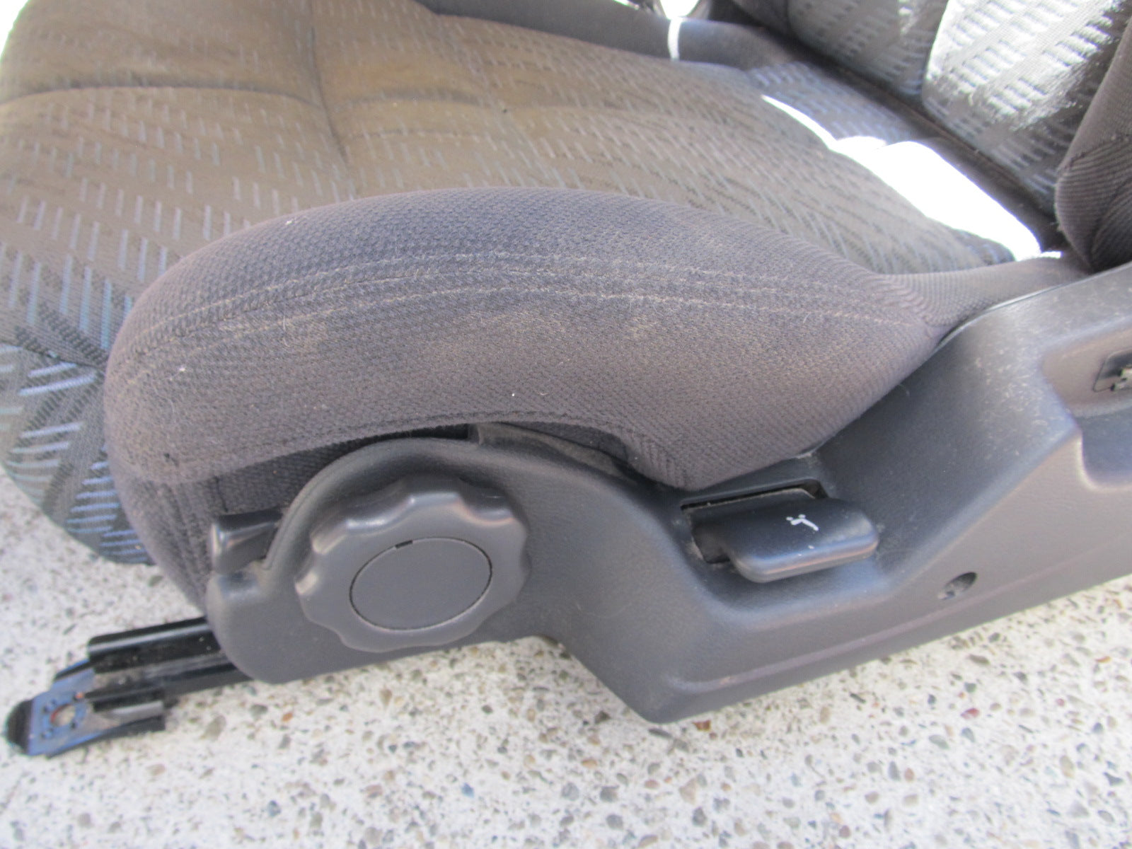 94 95 96 97 Mitsubishi 3000GT OEM Front Seat Adjustment Knob Handle - Left