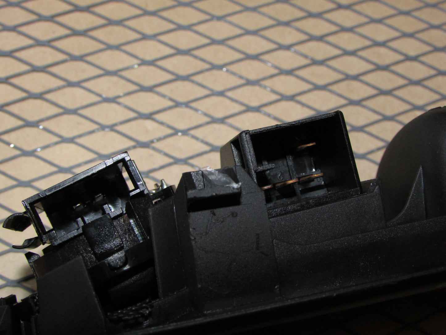 99 00 01 02 03 04 05 Volkswagen Passat OEM Rear Interior Door Handle - Left