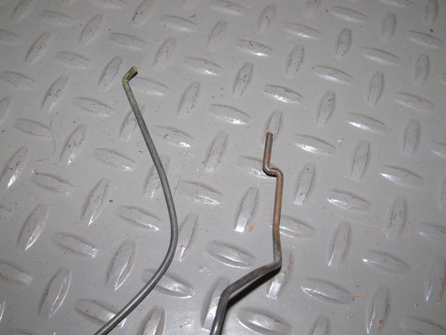 88 89 90 91 Honda Civic Sedan Front Door Latch Handle Linkage Rod - Right